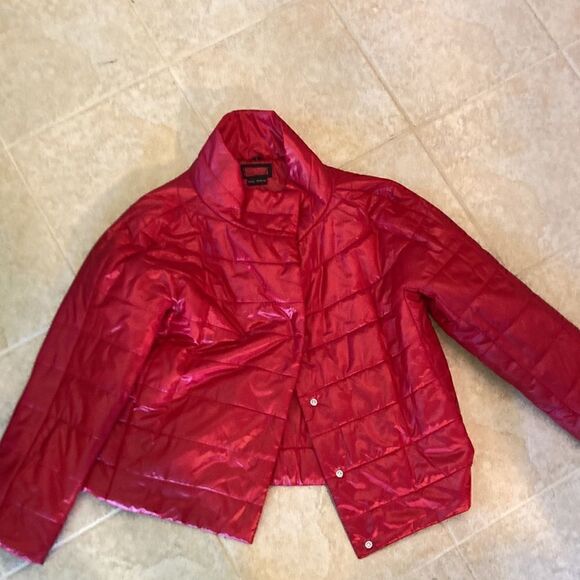 Unbranded Three in one convertible red puffer sleeve AND black zip coat Medium - Picture 4 of 11